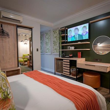 Villa Bali Luxury Guesthouse Bloemfontein Extérieur photo
