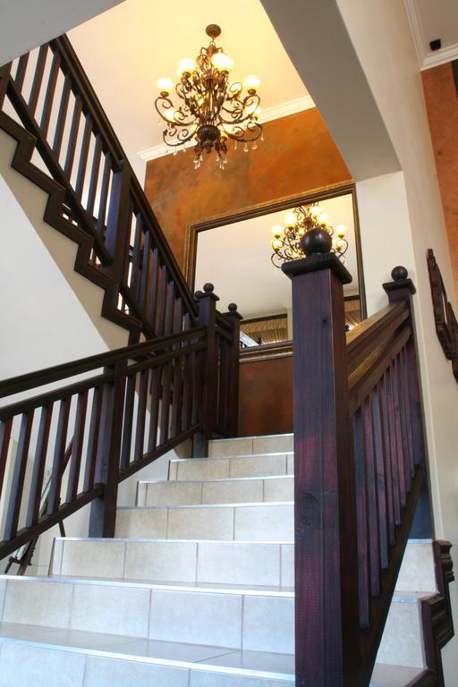 Villa Bali Luxury Guesthouse Bloemfontein Extérieur photo