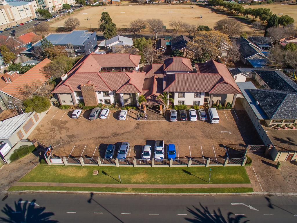 Villa Bali Luxury Guesthouse Bloemfontein Extérieur photo