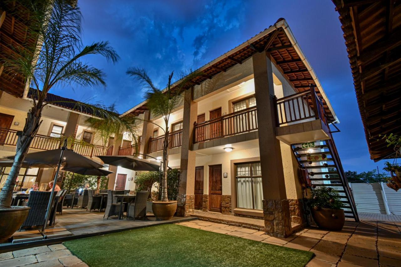 Villa Bali Luxury Guesthouse Bloemfontein Extérieur photo