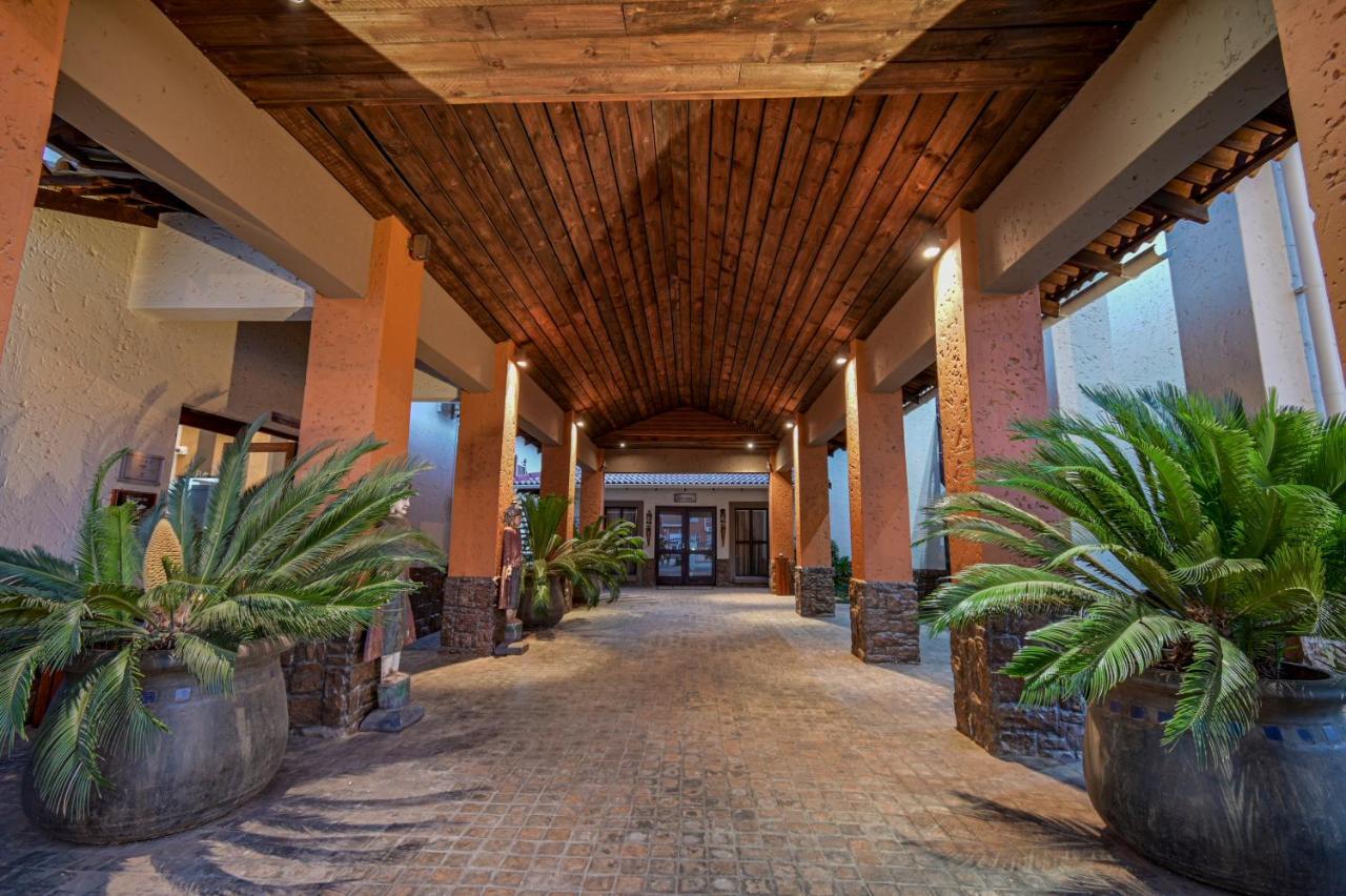 Villa Bali Luxury Guesthouse Bloemfontein Extérieur photo