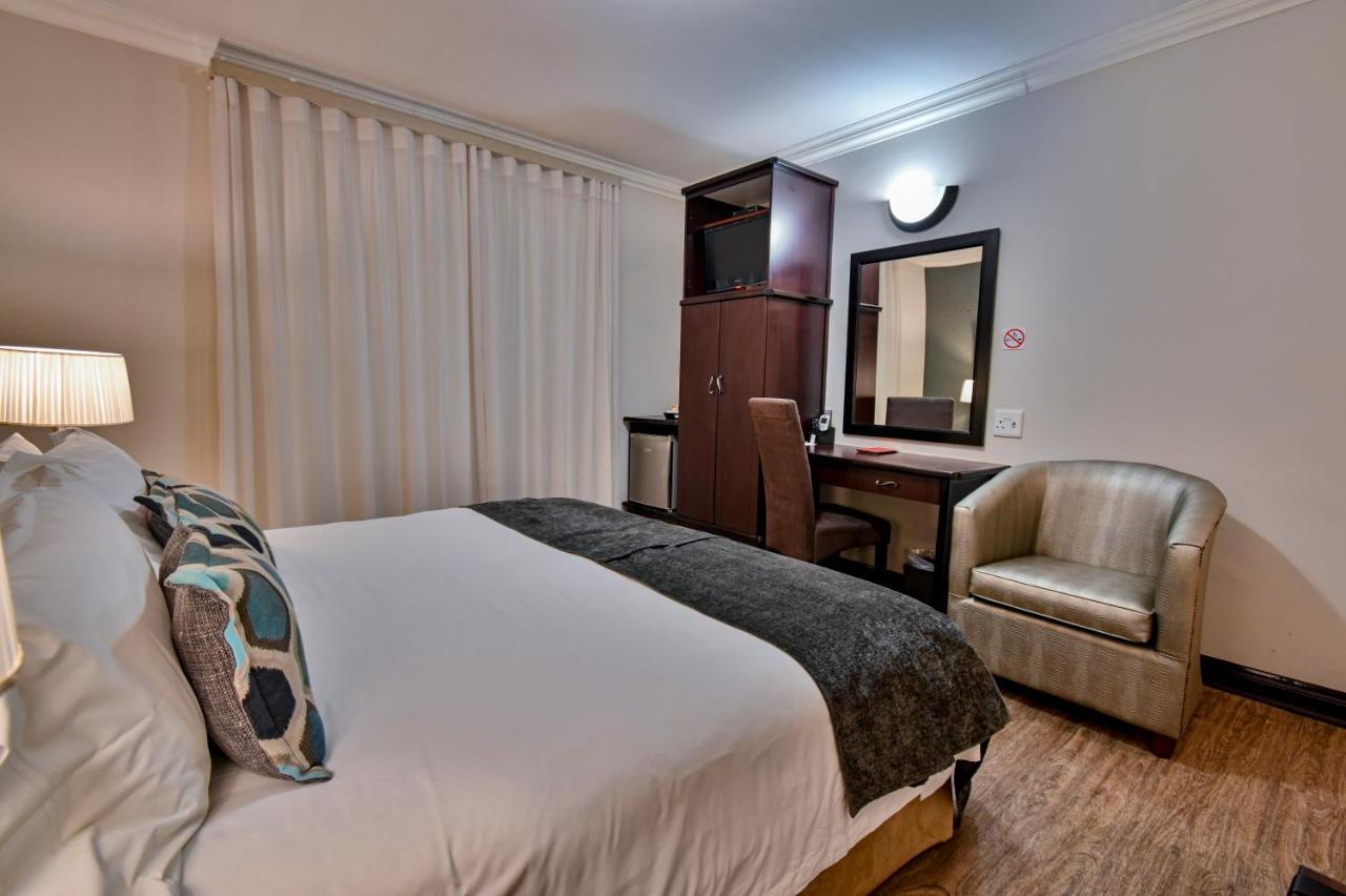 Villa Bali Luxury Guesthouse Bloemfontein Extérieur photo